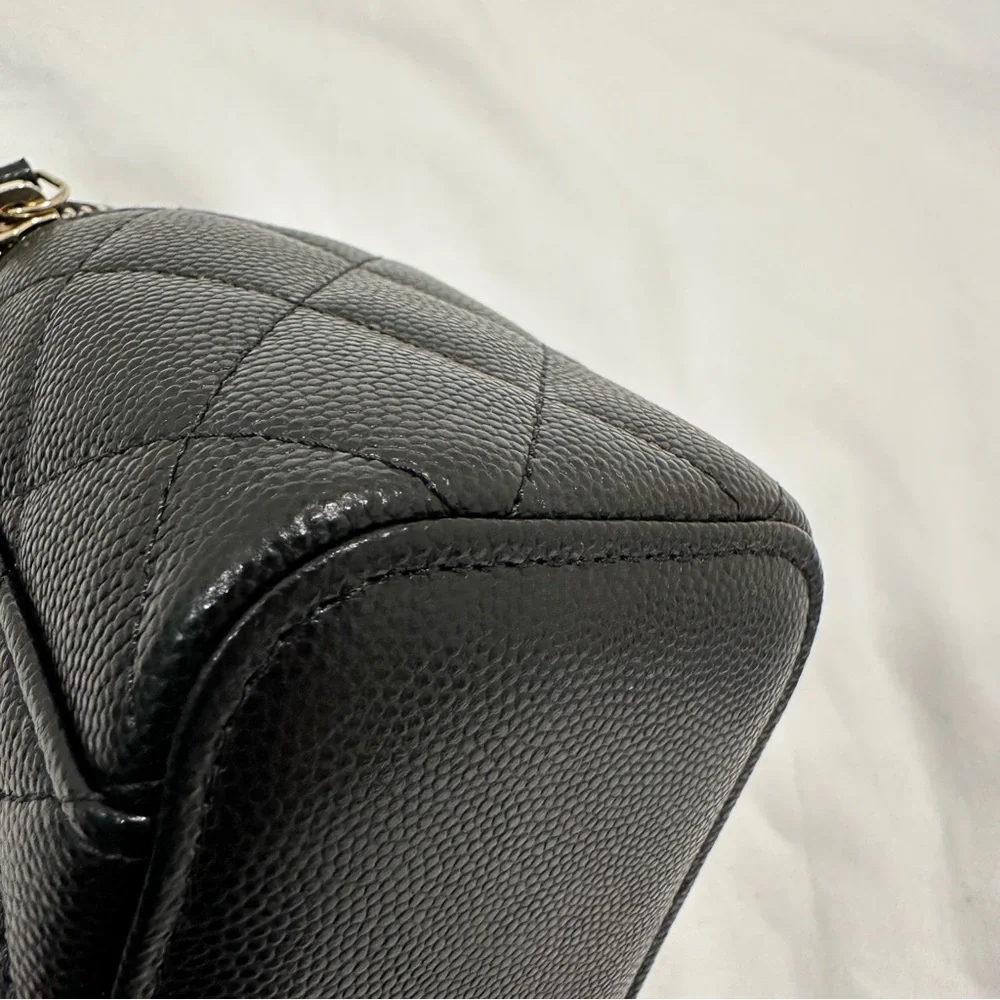 Chanel Caviar Square Mini Vanity Case with Chain - Picture 6 of 15